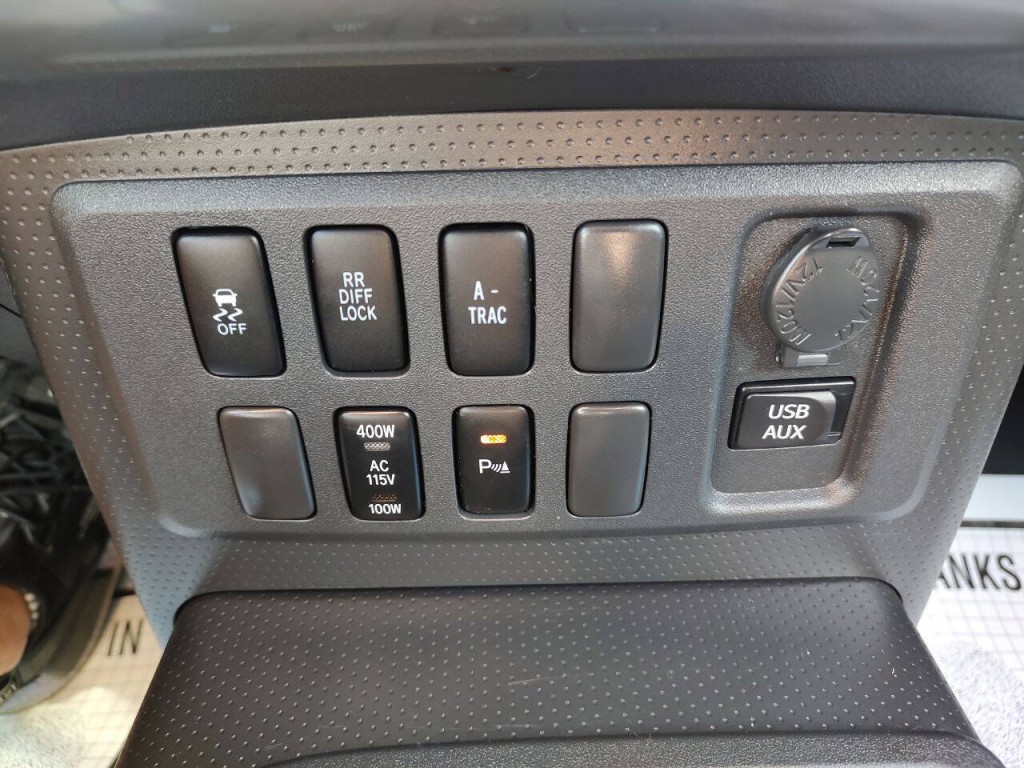 2012 Toyota FJ Cruiser Image 36