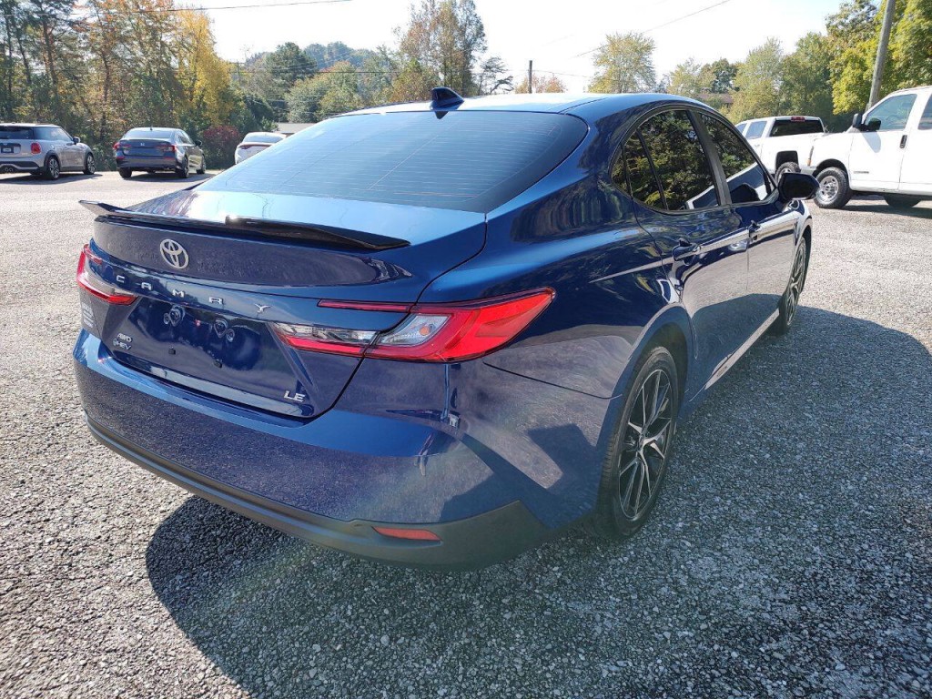2025 Toyota Camry Image 5