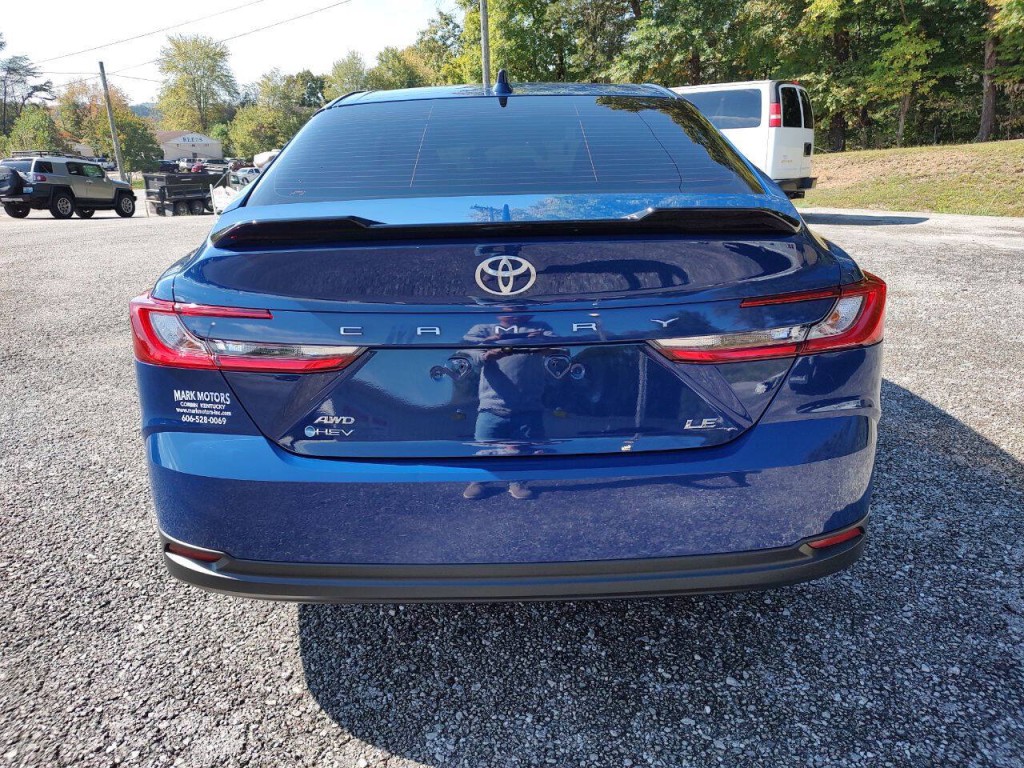 2025 Toyota Camry Image 6