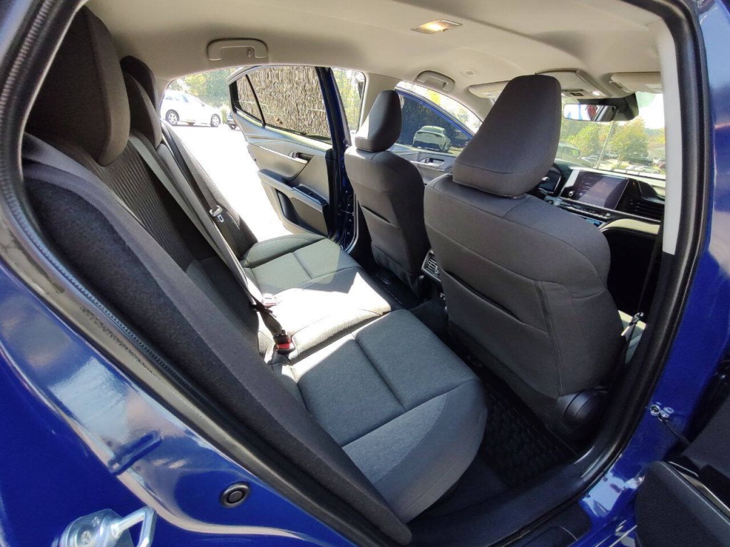 2025 Toyota Camry Image 21