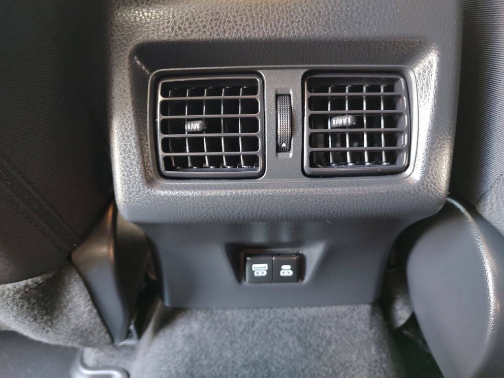 2025 Toyota Camry Image 23