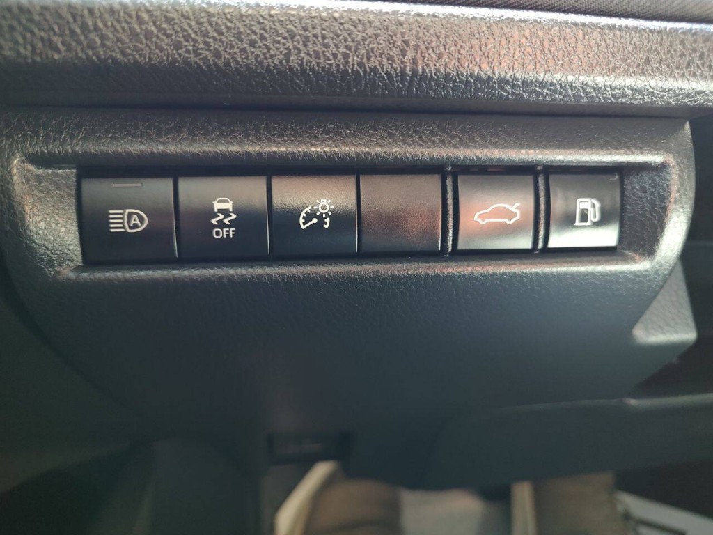 2025 Toyota Camry Image 24