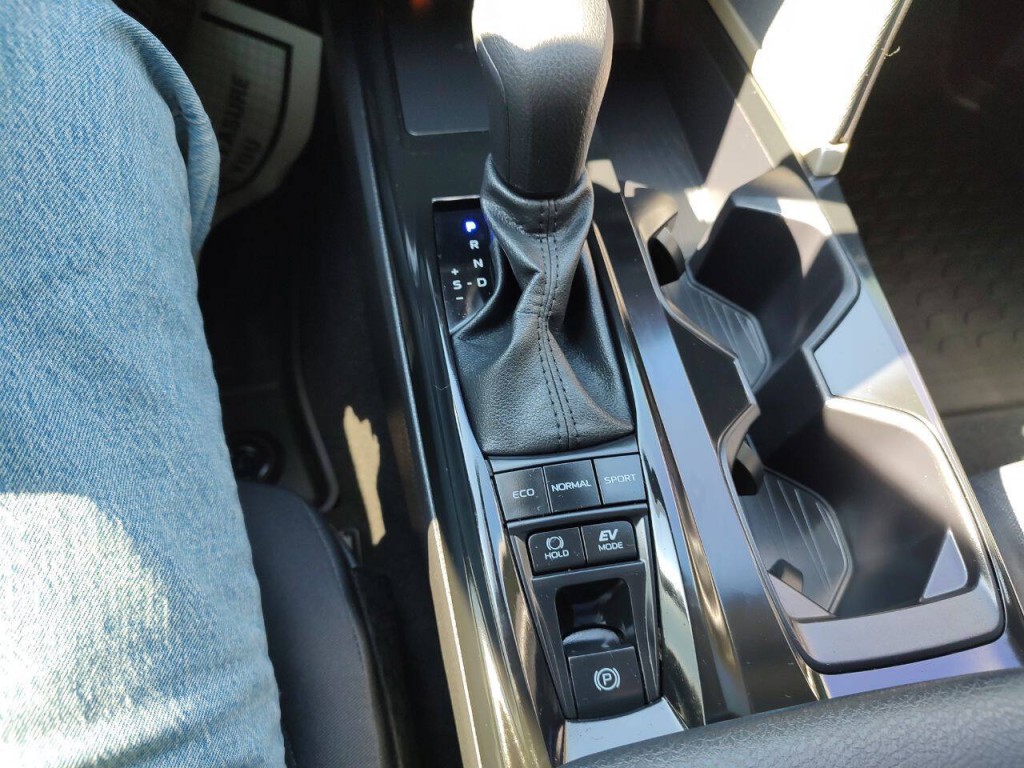 2025 Toyota Camry Image 37