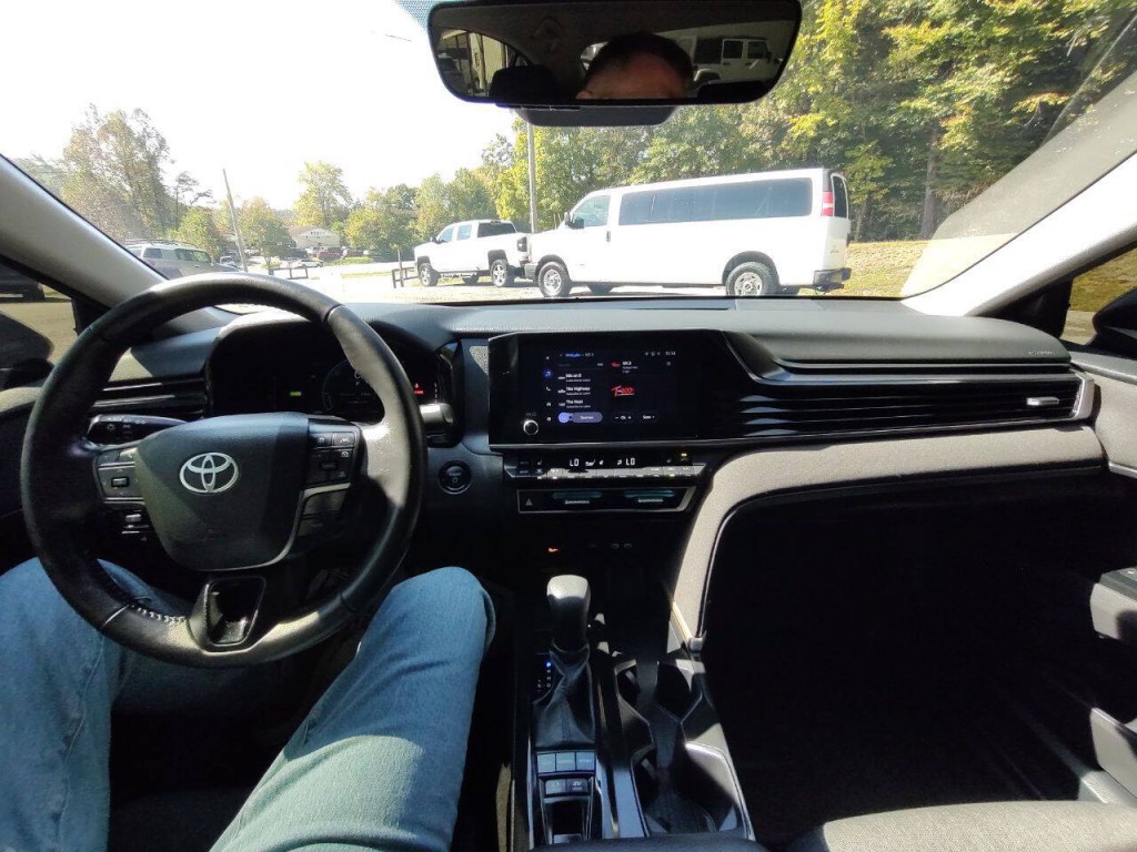 2025 Toyota Camry Image 42