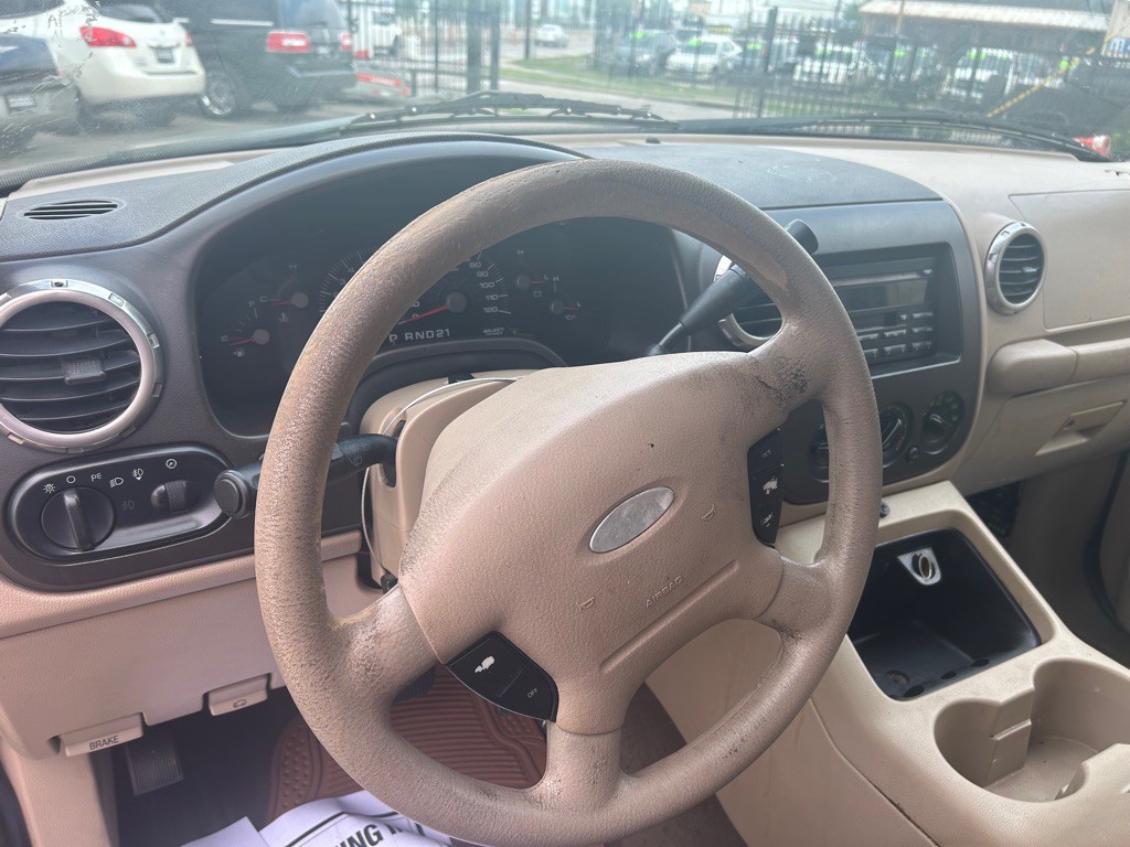 2003 Ford Expedition Image 5