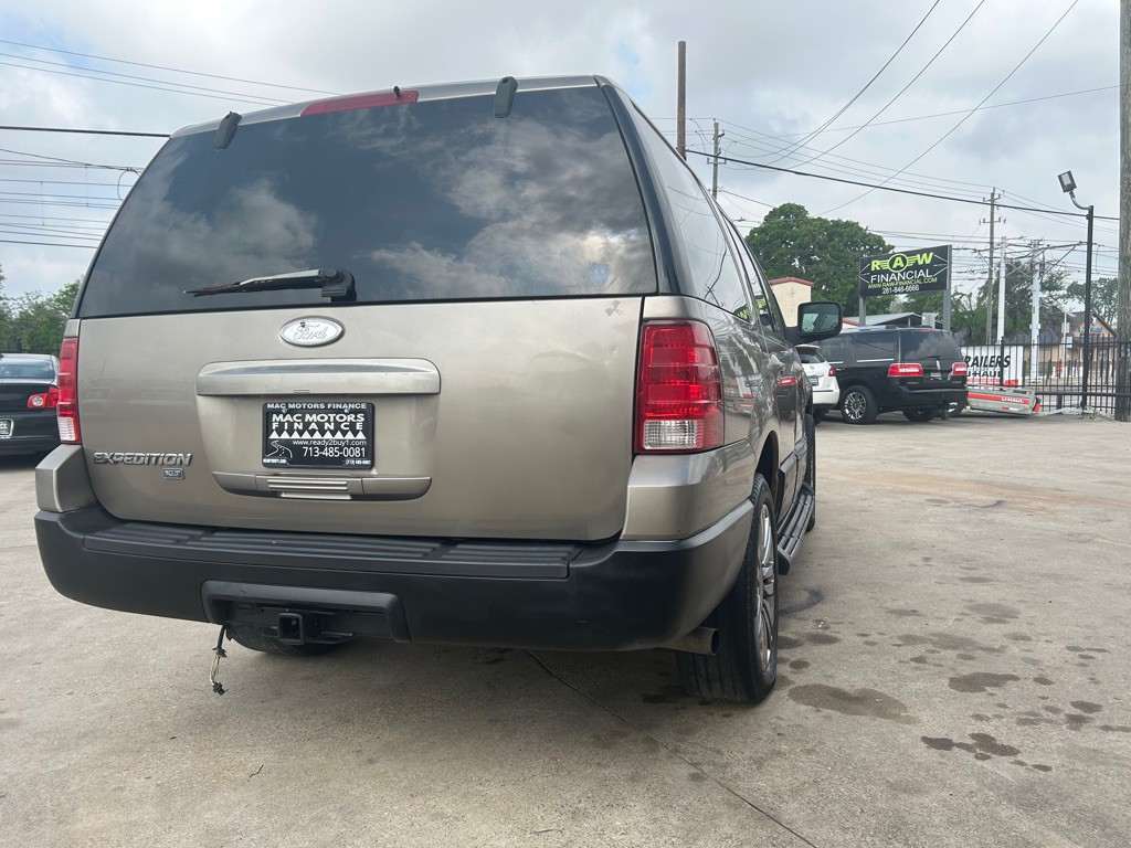 2003 Ford Expedition Image 14
