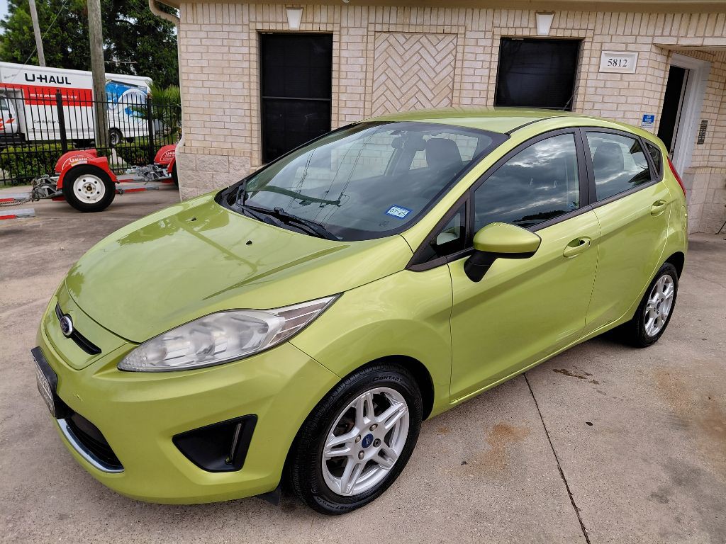 2012 Ford Fiesta Image 16