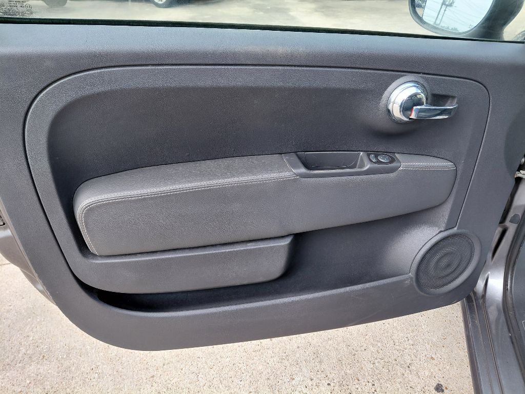 2013 FIAT 500 Image 8