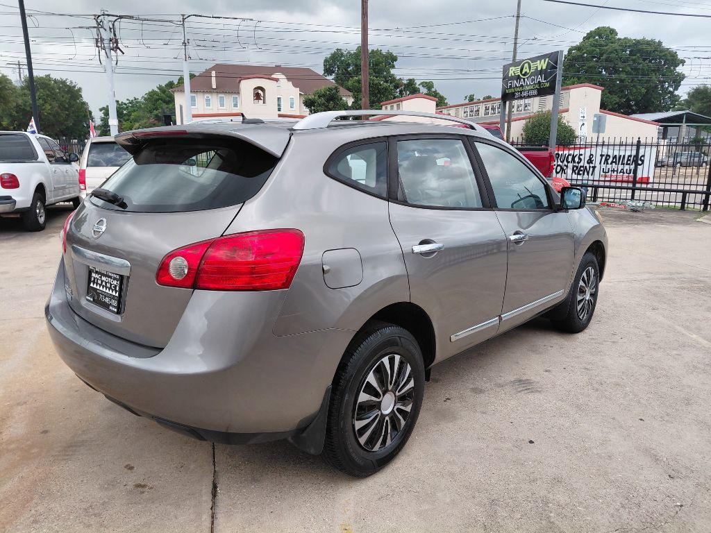2015 Nissan Rogue Image 18