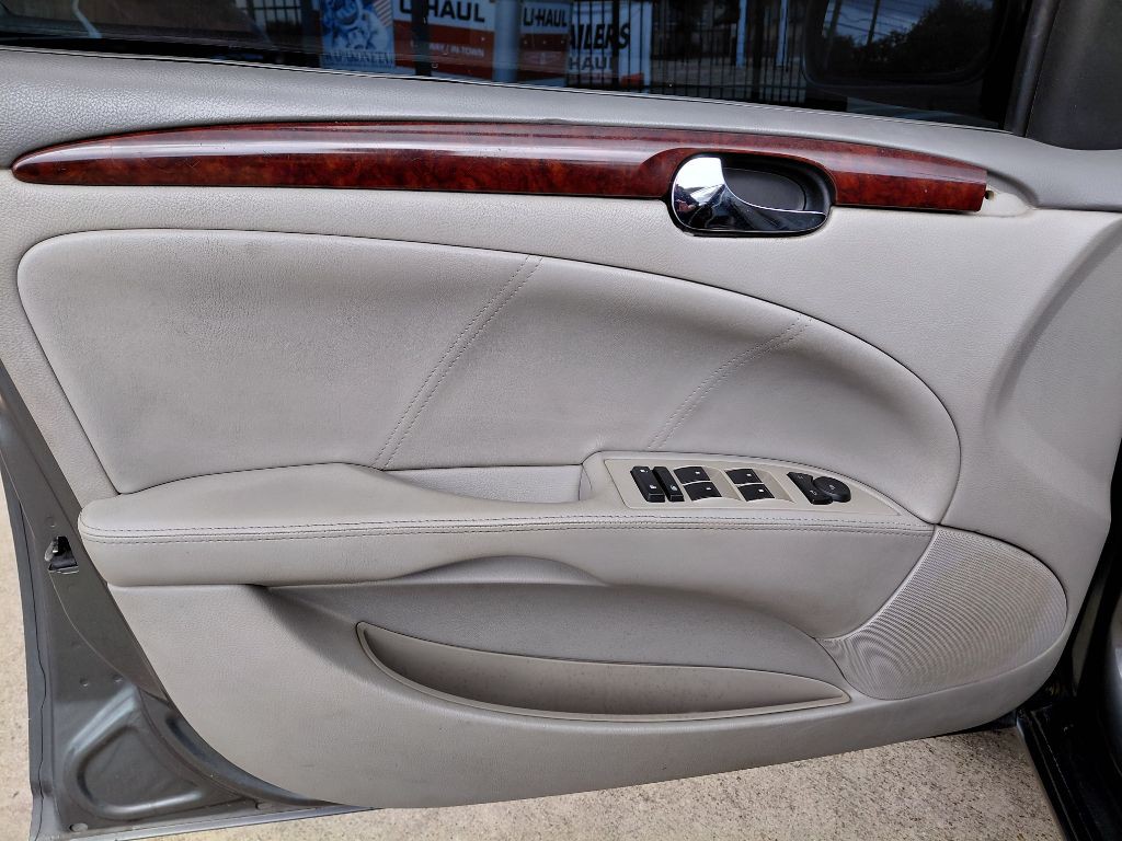 2008 Buick Lucerne Image 9