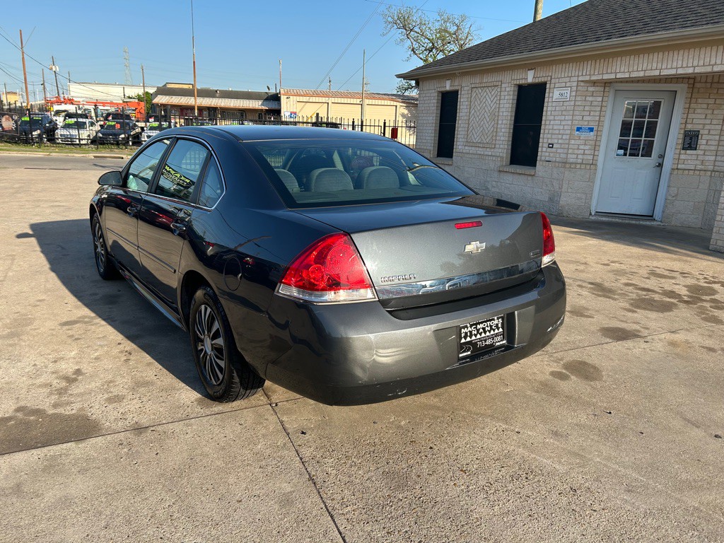 2011 Chevrolet Impala Image 2