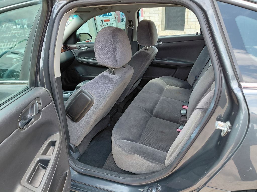2011 Chevrolet Impala Image 22