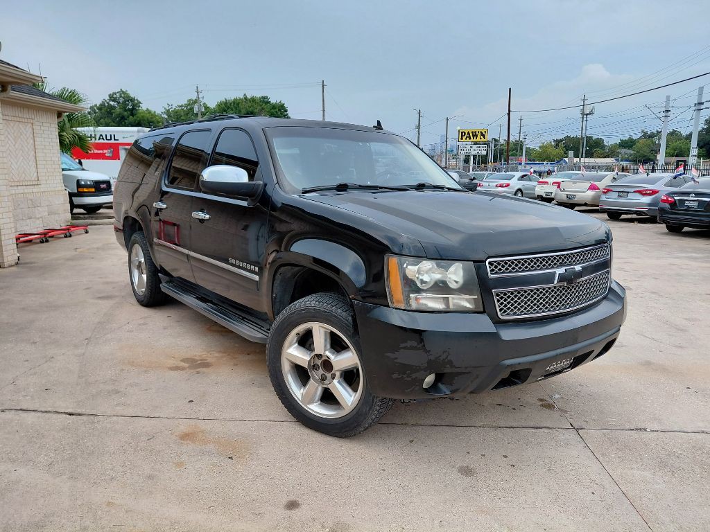 2011 Chevrolet Suburban Image 1