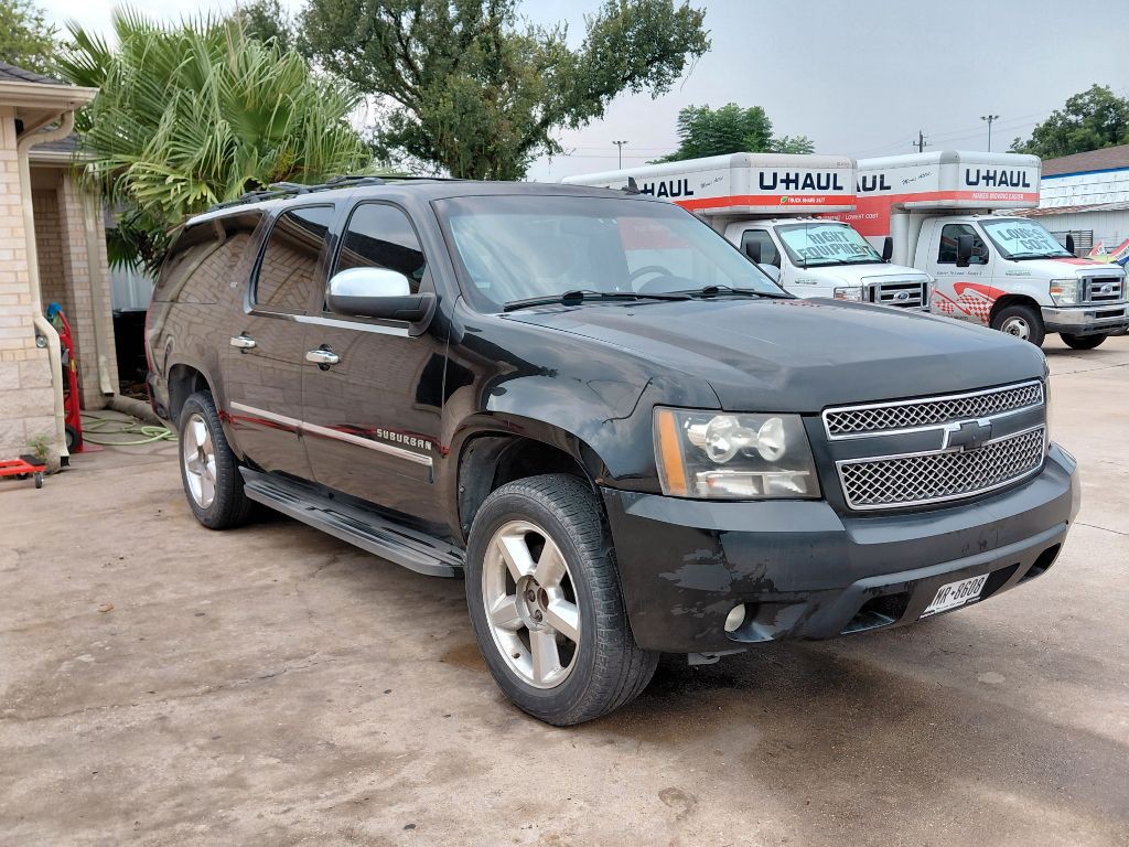 2011 Chevrolet Suburban Image 5