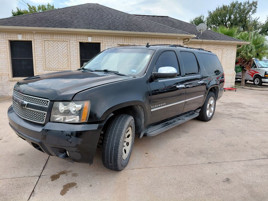 2011 Chevrolet Suburban Image 14