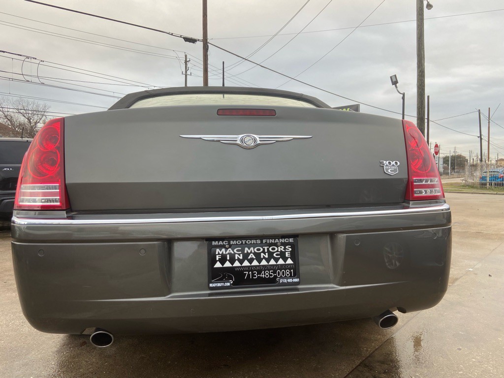 2008 Chrysler 300 Image 13
