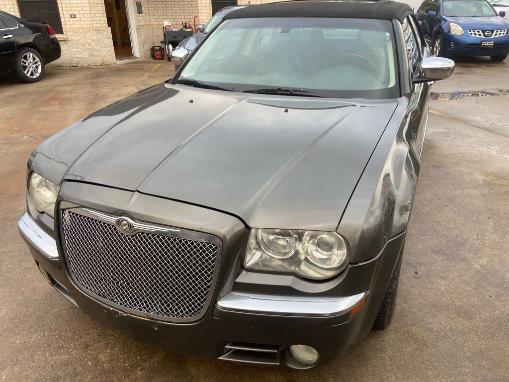 2008 Chrysler 300 Image 16