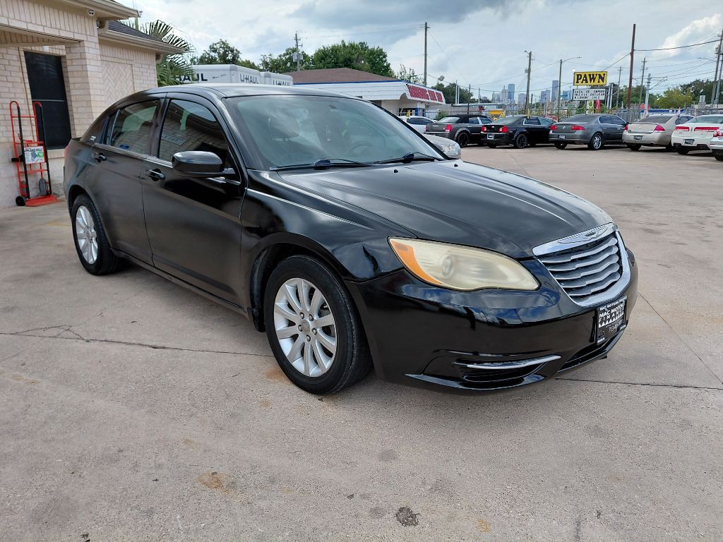 2012 Chrysler 200 Image 10