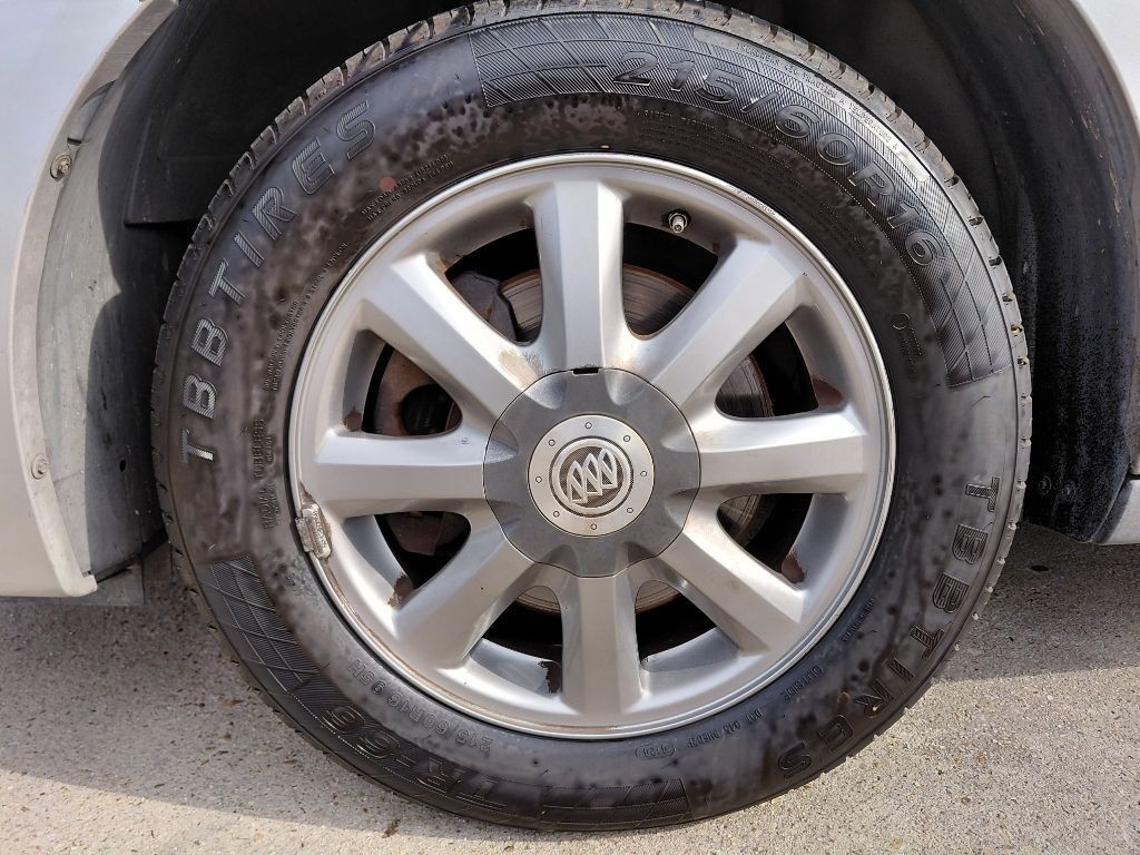 2008 Buick Lacrosse Image 16