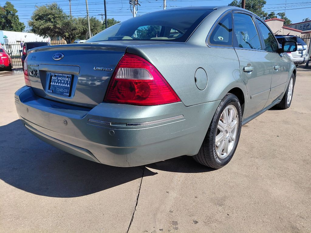 2005 Ford Five Hundred Image 4