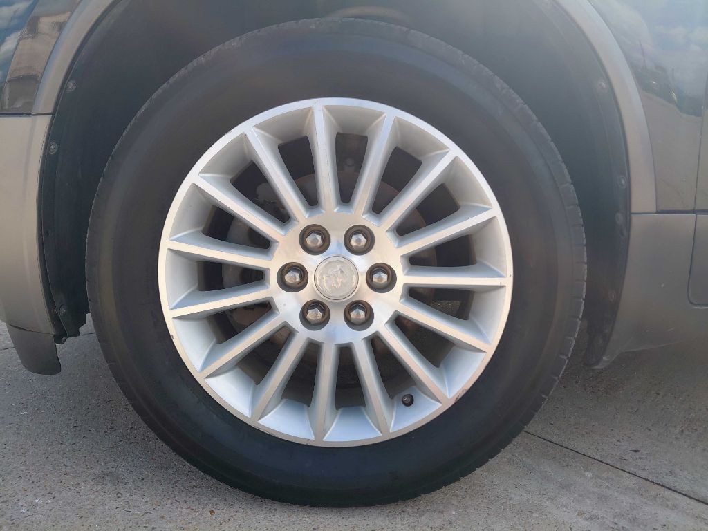 2011 Buick Enclave Image 15