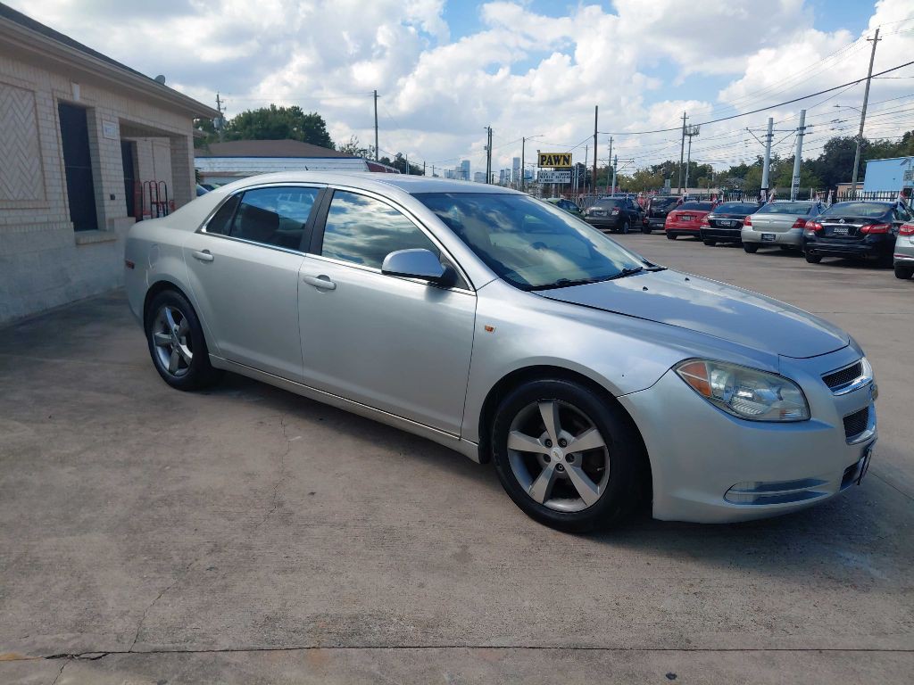 2011 Chevrolet Malibu Image 2