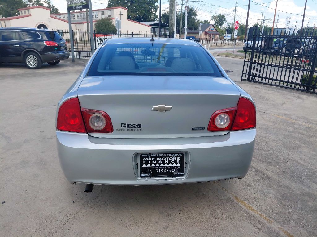 2011 Chevrolet Malibu Image 17