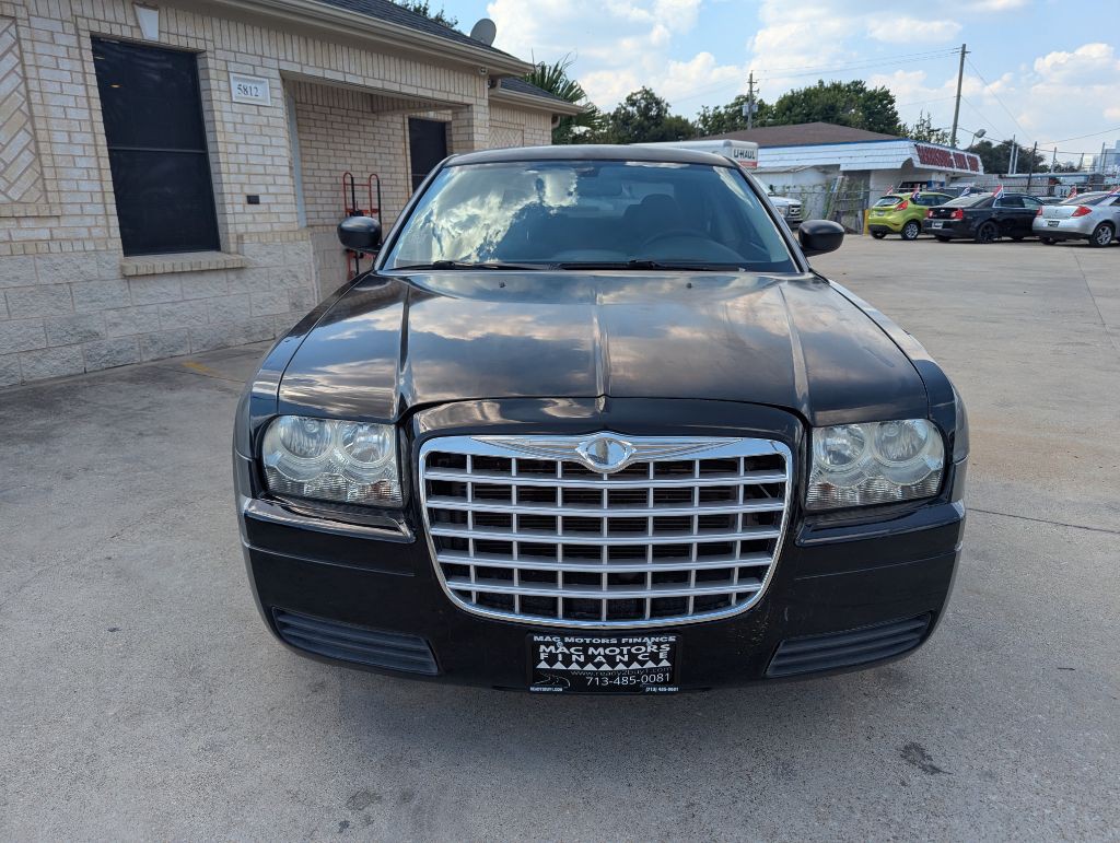 2007 Chrysler 300 Image 3