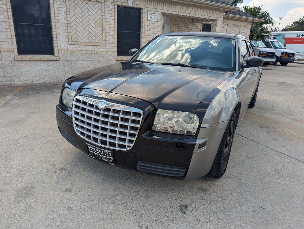 2007 Chrysler 300 Image 4