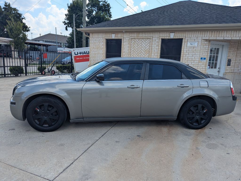 2007 Chrysler 300 Image 7