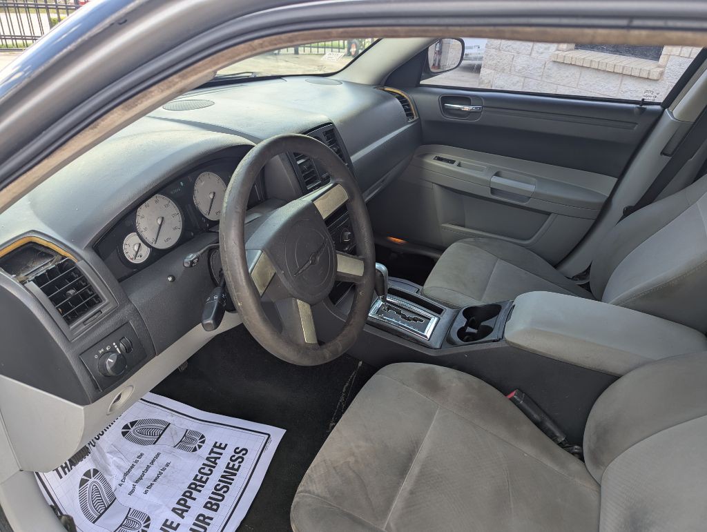 2007 Chrysler 300 Image 13