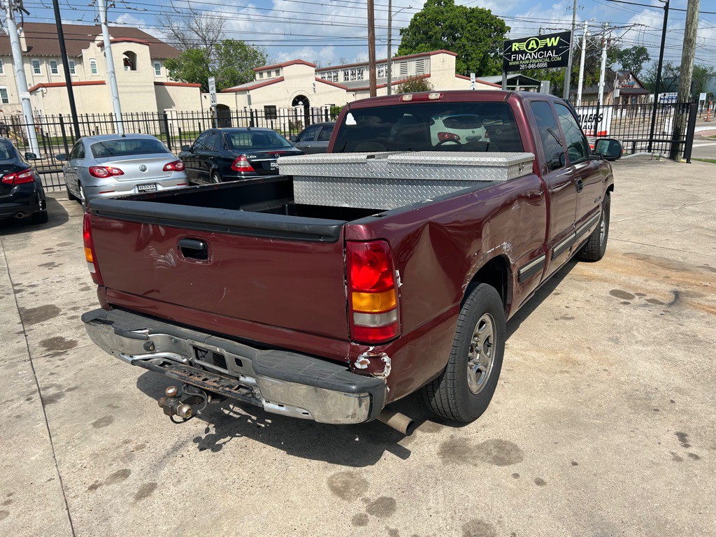2000 Chevrolet Silverado 1500 Image 2