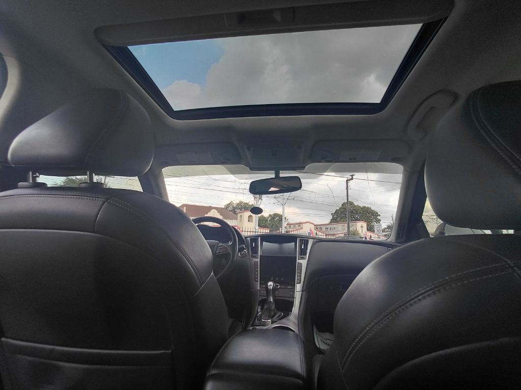 2014 INFINITI Q50 Image 18