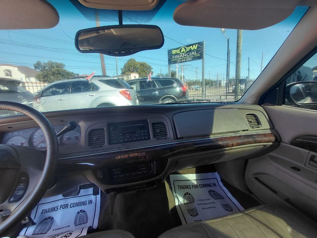 2004 Mercury Grand Marquis Image 9