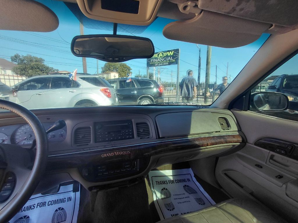 2004 Mercury Grand Marquis Image 10