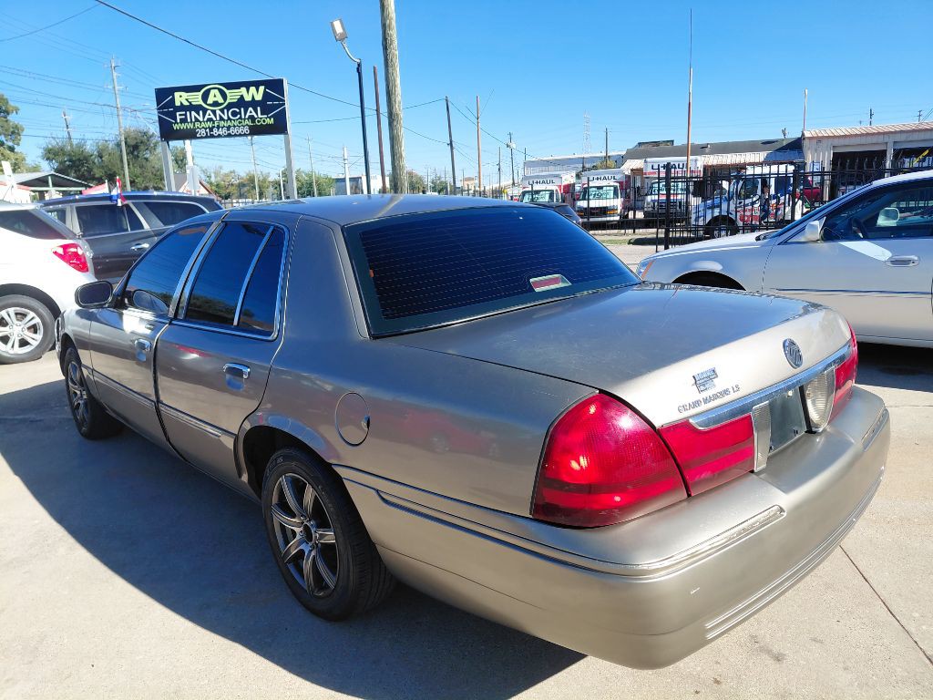 2004 Mercury Grand Marquis Image 2