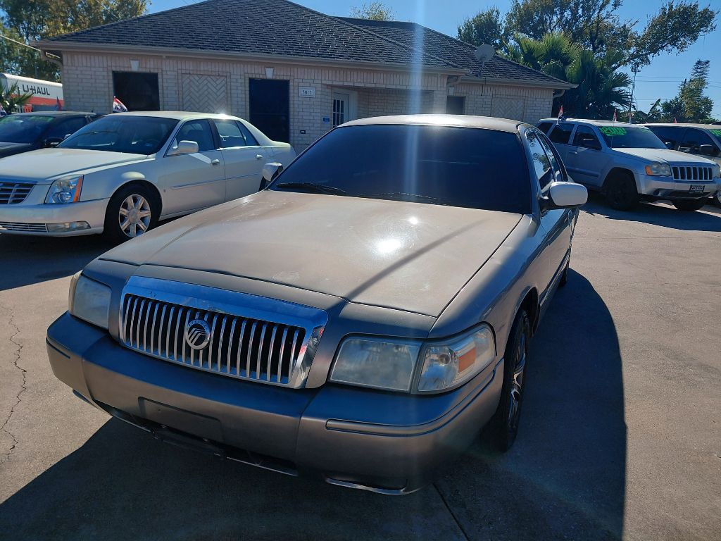 2004 Mercury Grand Marquis Image 3