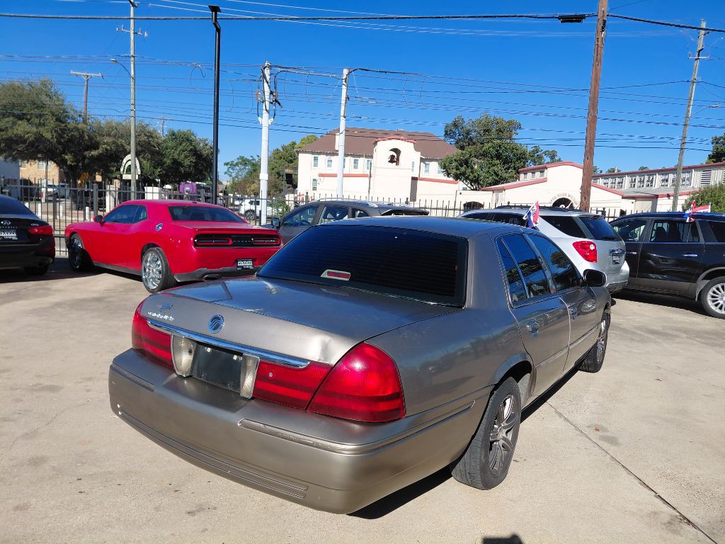 2004 Mercury Grand Marquis Image 4