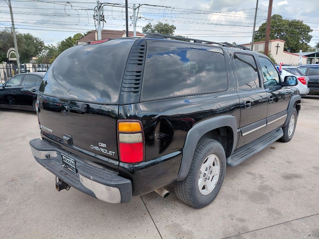 2005 Chevrolet Suburban Image 3