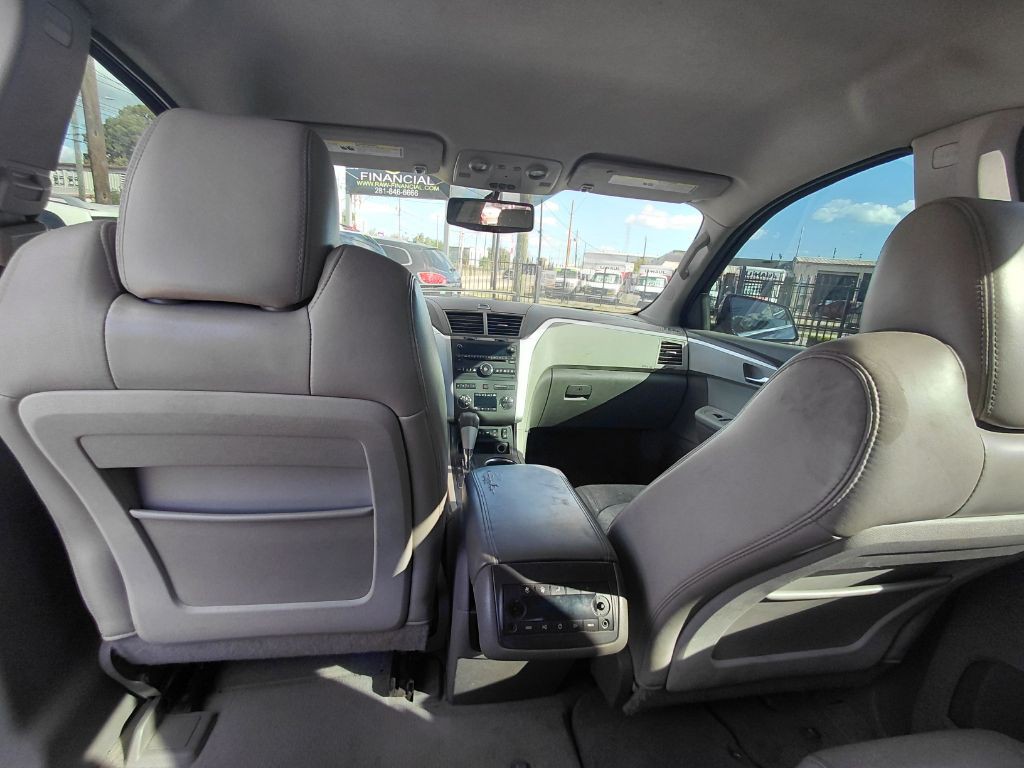 2011 Chevrolet Traverse Image 13
