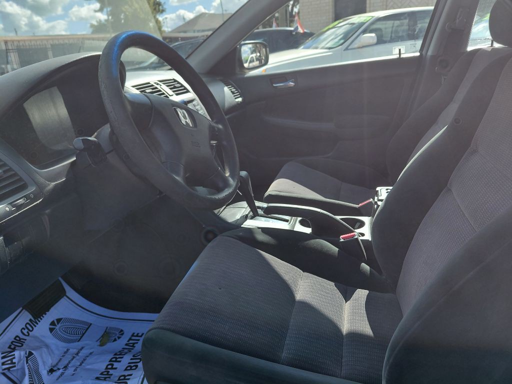 2005 Honda Accord Image 9