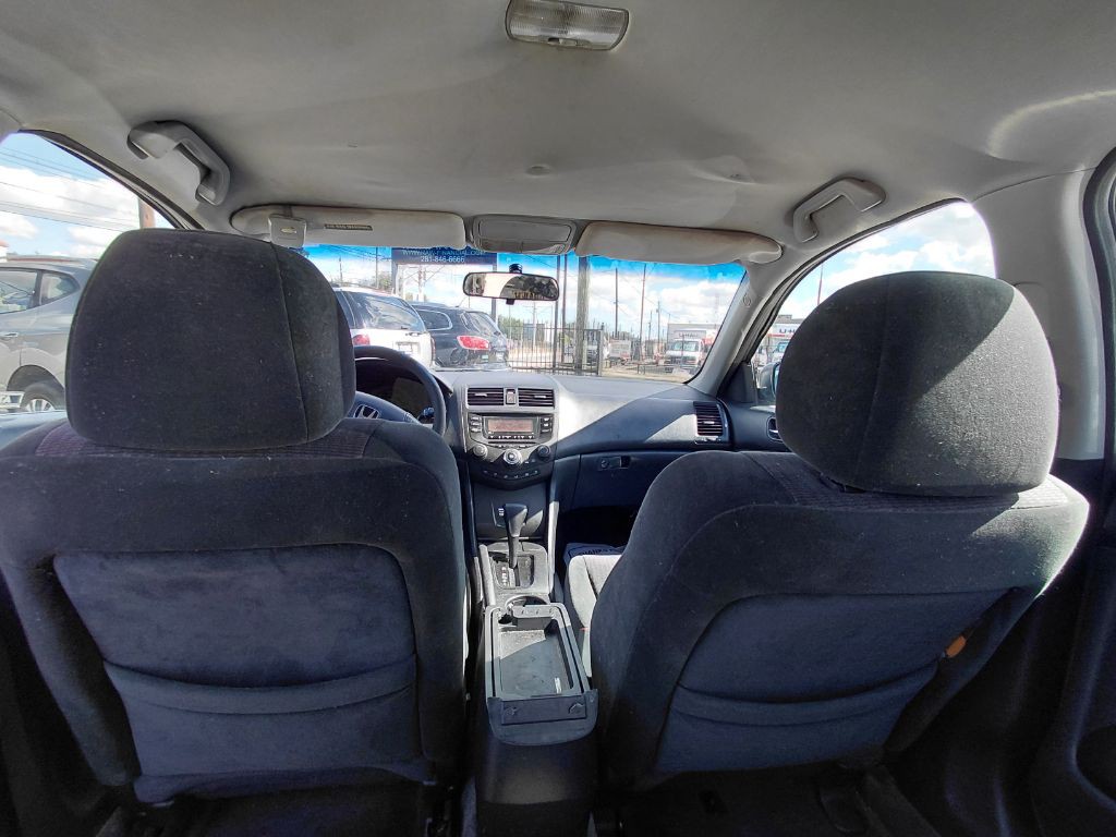 2005 Honda Accord Image 13