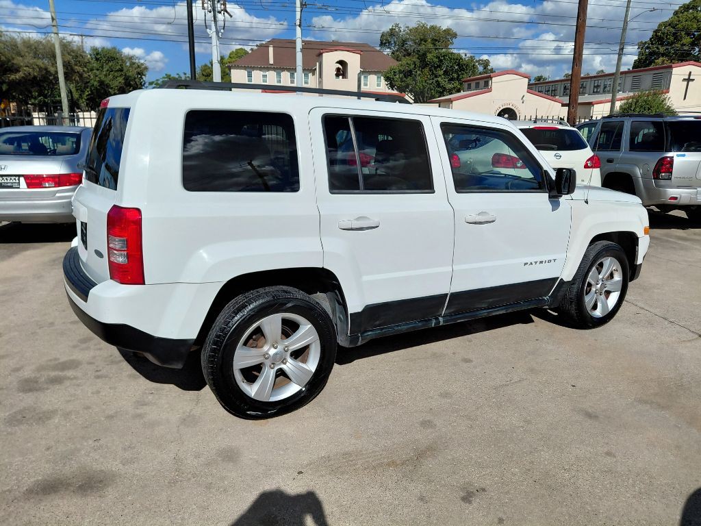 2011 Jeep Patriot Image 16