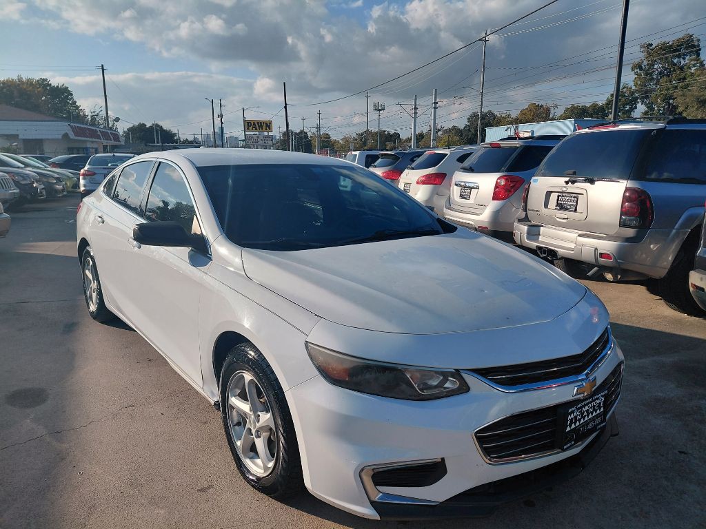 2017 Chevrolet Malibu Image 1