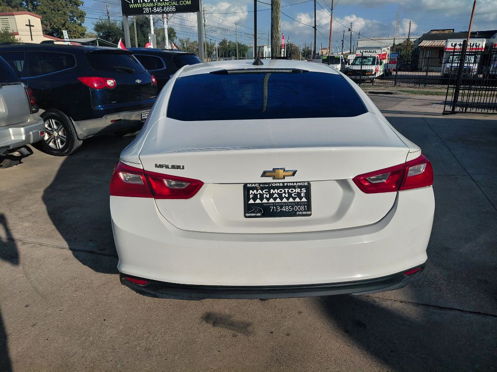 2017 Chevrolet Malibu Image 5