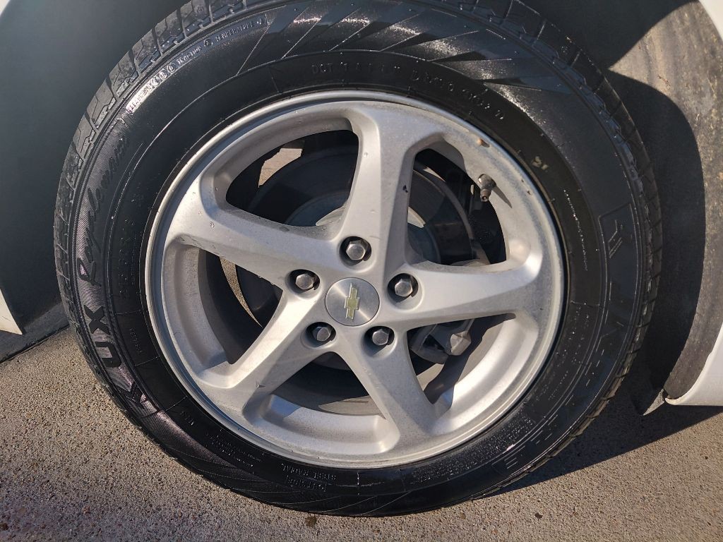 2017 Chevrolet Malibu Image 8