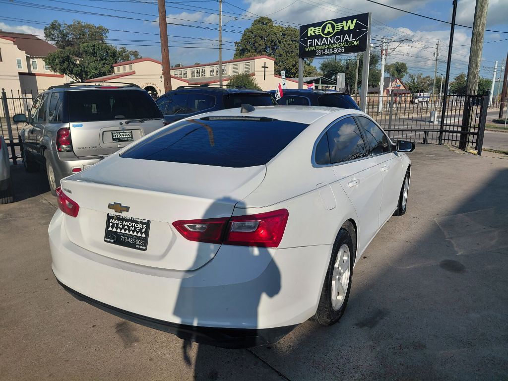 2017 Chevrolet Malibu Image 16
