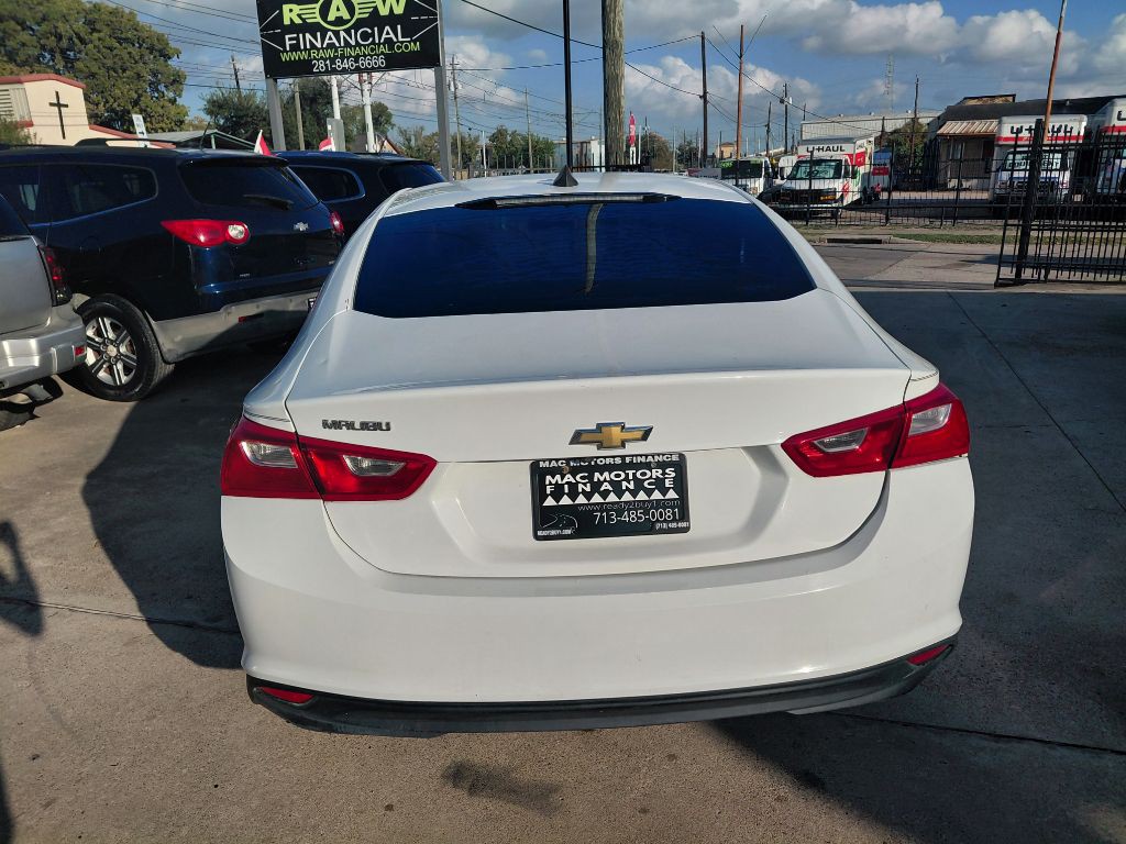 2017 Chevrolet Malibu Image 17