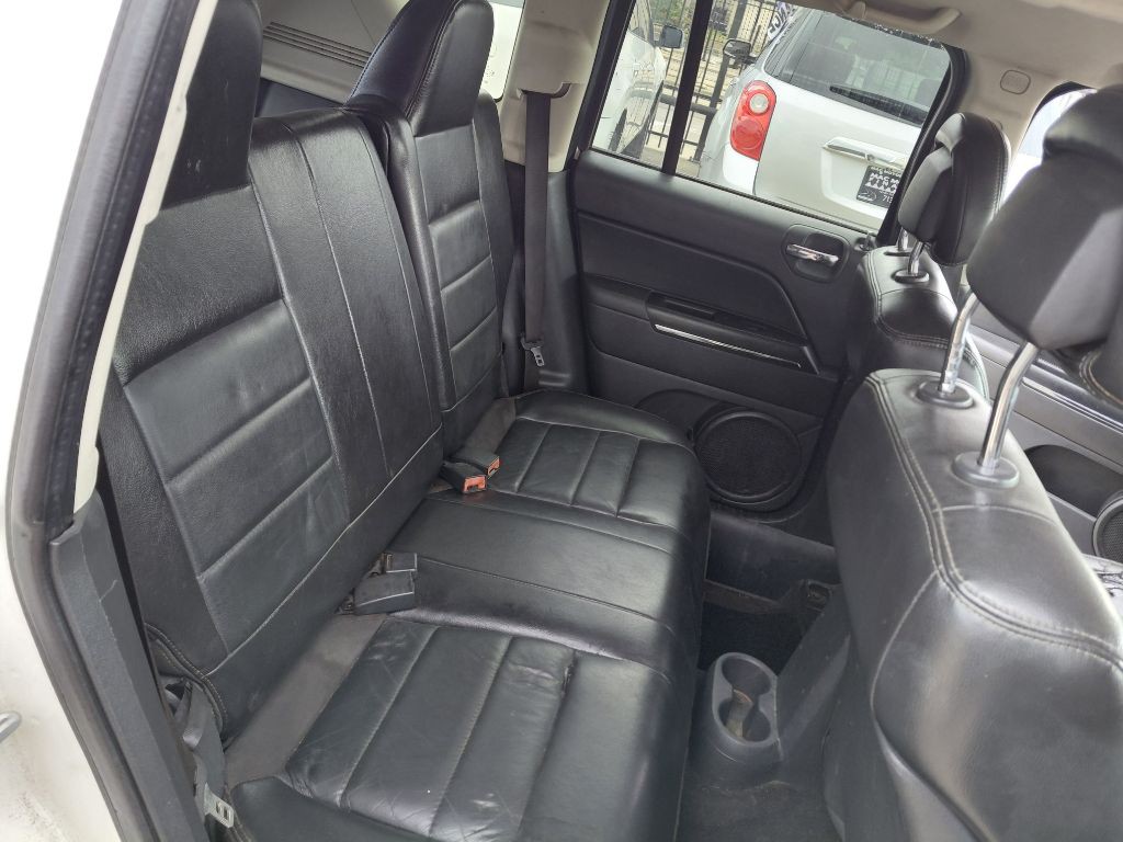 2010 Jeep Compass Image 9