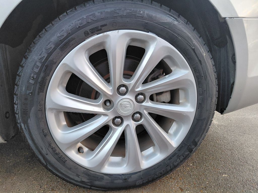 2014 Buick Lacrosse Image 9